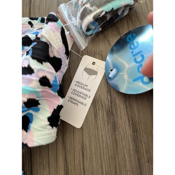 NWT Leopard Print One-Piece Swimsuit With Cutout Adjustable Straps & Medium Cove - Picture 4 of 7